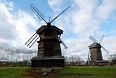 В музее деревянного зодчества и народного быта. Ветряные мельницы